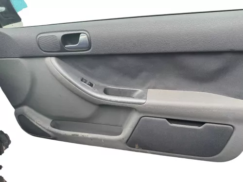 1x Audi A3 8L Türverkleidung Verkleidung Tür vorne rechts 2/3-Türer onyx/schiefe (182766)