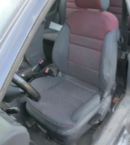 A3 8L Sitz Fahrersitz vorne links 2/3-Türer klappbar höhenverstellbar rot