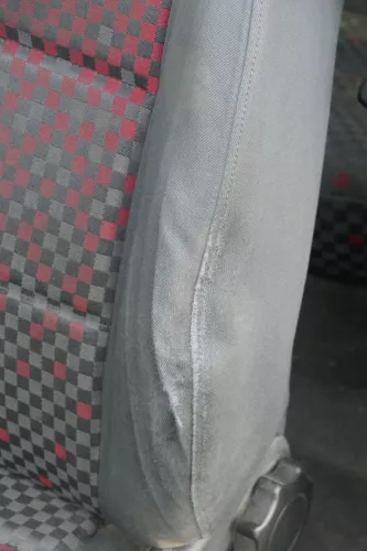 A3 8L Sitz Fahrersitz vorne links 2/3-Türer klappbar höhenverstellbar rot (182772)