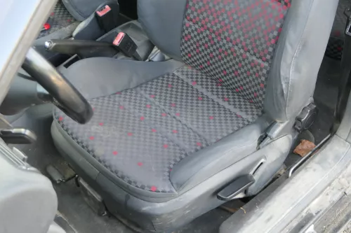 A3 8L Sitz Fahrersitz vorne links 2/3-Türer klappbar höhenverstellbar rot (182772)