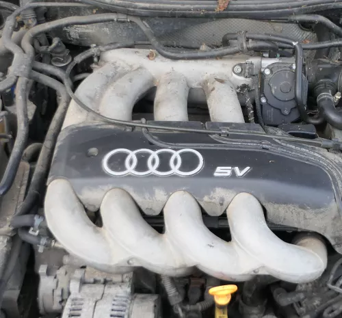 VW Golf 4 Bora Ansaugbrücke 06A133203 1,8 92kw 125PS AGN 20V