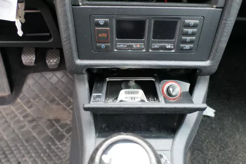 Audi 80 8C Aschenbecher vorne 893857951A