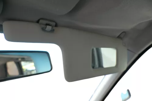 Audi 80 Sonnenblende vorne rechts grau platin Spiegel 893857552J