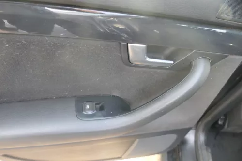 1x A4 8E B6 Türverkleidung Verkleidung Tür hinten links soul schwarz (182992)