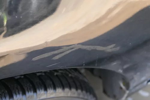 VW Lupo 6X Kotflügel vorne links schwarz L041 (183018)