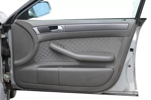 1x A6 4B Türverkleidung Verkleidung Tür vorne rechts swing grau