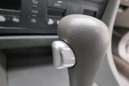 Audi A6 4B Griff Knopf Automatik Schaltknauf Schalthebel Leder swing dunkelgrau (183060)