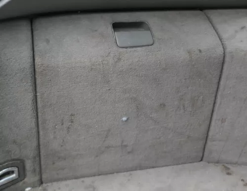 A6 4B Abdeckung Verkleidung Kofferraum hinten links Seite Deckel Klappe grau sw