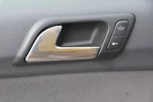 1x VW Polo 9N 9N3 Türverkleidung Verkleidung Tür vorne links  4/5-Türer dunkel (183205)