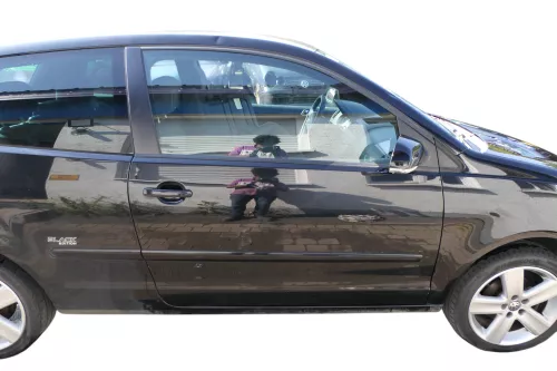 Polo 9N 9N3 Tür vorne rechts Beifahrertür 2/3-Türer schwarz L041 ohneAnbauteile