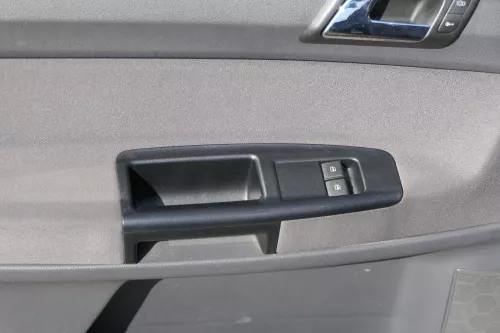 1x VW Polo 9N Türverkleidung Verkleidung Tür vorne links 2/3-Türer Griff Öffner (183244)