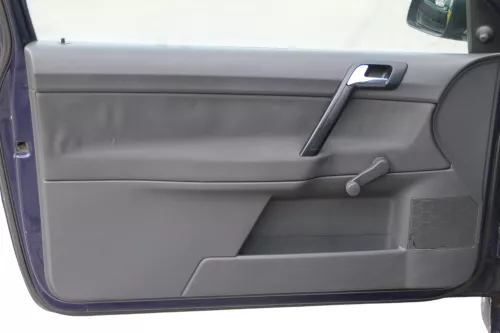 1x VW Polo 9N Türverkleidung Verkleidung Tür vorne links 2/3-Türer Griff Öffner