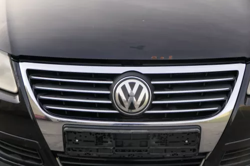 VW Passat 3C Kombi Stoßstange vorne Stoßfänger schwarz LC9X - kein ohneGrill (183346)