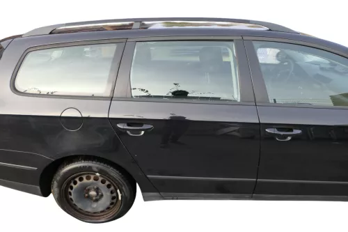 VW Passat 3C Kombi Variant Tür hinten rechts schwarz LC9X ohneAnbauteile