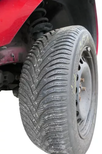 4x VW Passat 3C Golf Reifen Winterrreifen M&S 205/55 R16 94H Felgen 6-8mm (183421)