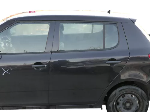 Skoda Fabia 5J Limousine Tür hinten links schwarz LF9R - ohne Anbauteile