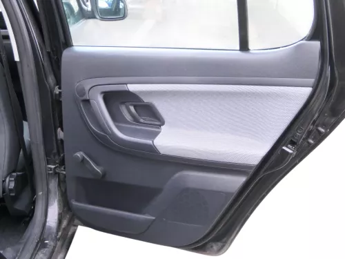 1x Skoda Fabia 5J Stufenheck Türverkleidung Verkleidung Tür hinten rechts Griff