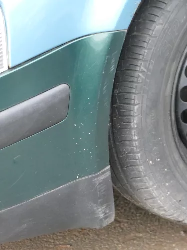 VW Passat 3B Stoßstange vorne Frontstoßstange Stoßfänger vorne grün LC6N + Grill (183616)