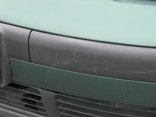 VW Passat 3B Stoßstange vorne Frontstoßstange Stoßfänger vorne grün LC6N + Grill (183616)