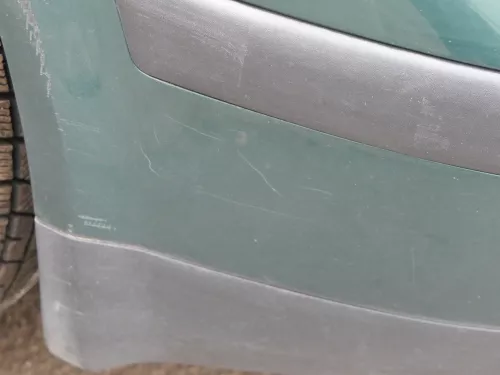 VW Passat 3B Stoßstange vorne Frontstoßstange Stoßfänger vorne grün LC6N + Grill (183616)