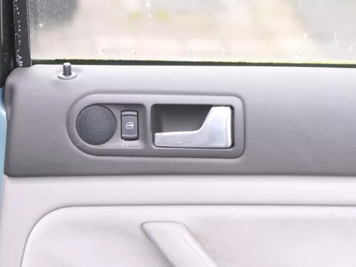 1x Passat 3B 3BG Türverkleidung Verkleidung Tür hinten rechts grau Griff Öffner (183628)