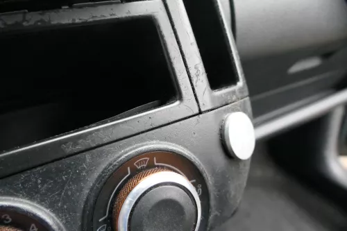 VW Polo 9N Mittelkonsole Verkleidung um Radio schwarz 6Q0858069AD /T (183653)