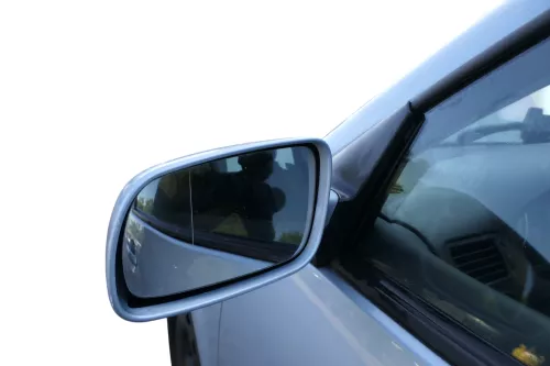 VW Golf 4 Bora elektrischer Spiegel vorne links Außenspiegel blau LB5S Glas (183691)