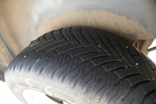 2x VW Sharan NUR Reifen 215/55 R16 97V Winterreifen ca. 5-6mm (183756)