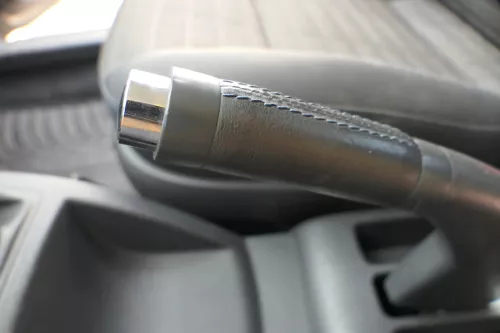 VW Polo 9N 9N3 Handbremse Feststellbremse schwarz Leder  blaue Nähte (183812)