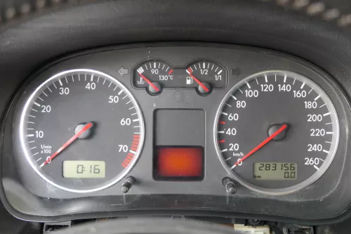 BILDER VW Golf 4 Tacho Tachometer Kombiinstrument 283.000km 1J0920825A MÄNGEL (183860)
