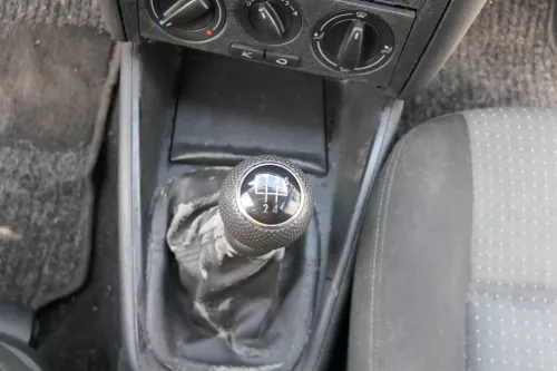 VW Golf 4 Bora Mittelkonsole Mitteltunnel um Schaltung 1J1863201D schwarz