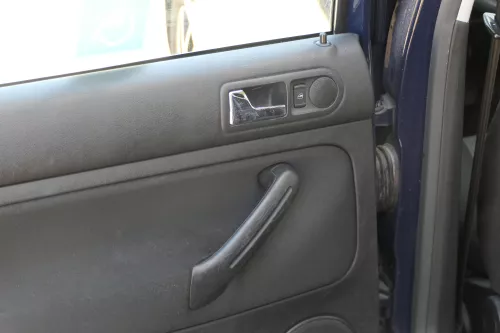 1x VW Golf 4 1J Kombi Türverkleidung Verkleidung Tür hinten links schwarz (183904)