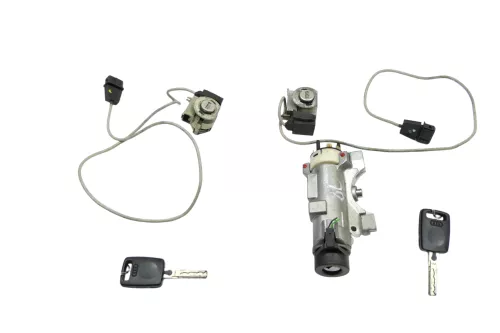 Audi A3 8L Schloßsystem 2x Türschloß mit 2x Schlüssel Schloß Zündschloß