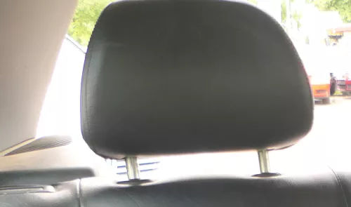 1x Audi A3 8L Kopfstütze hinten (rechts / links) Leder schwarz (183965)