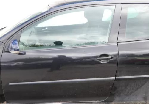 Golf 5 V 1K Tür Türblatt vorne links Fahrertür 2/3-Türer schwarz L041 + Rahmen