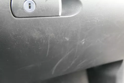 Audi A4 8E B7 Handschuhfach Griff für Handschuhfachdeckel Deckel Klappe schwarz (184066)