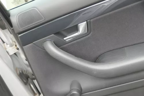 1x A4 8E B6 Türverkleidung Verkleidung Tür hinten rechts soul schwarz (184068)