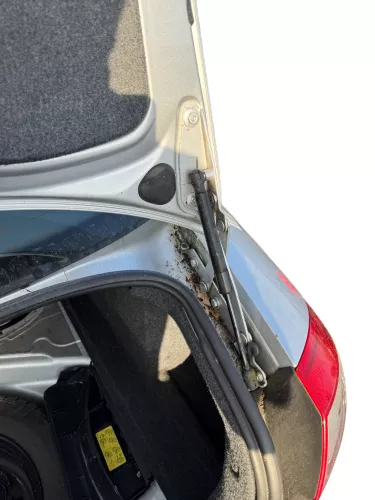 1x 8E B6 B7 Limousine Dämpfer Heckklappe hinten rechts Scharnier silber gra LY7W (184077)