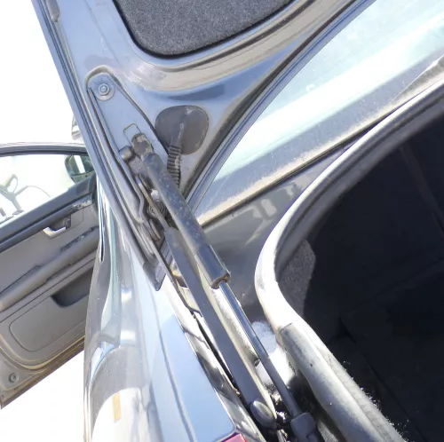 1x 8E B6 B7 Limousine Dämpfer Heckklappe hinten links Scharnier silber LY7W