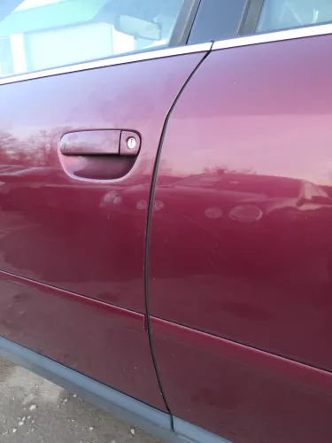 Audi A6 4B C5 Tür nur Türblatt vorne links Fahrertür rot LZ3L - ohne Anbauteile (184088)