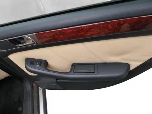 1x A6 4B Türverkleidung Verkleidung Tür hinten rechts Leder onyx / vanille Bose (184105)