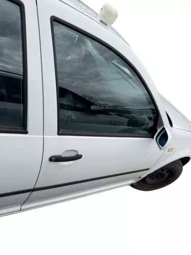 VW Golf 4 Bora Tür vorne rechts Beifahrertür 4/5-Türer+Kombi Variant weiß LB9A
