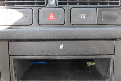 VW Golf 4 Bora Becherhalter Getränkehalter Dosenhalter Halter Getränke Dosen (184159)
