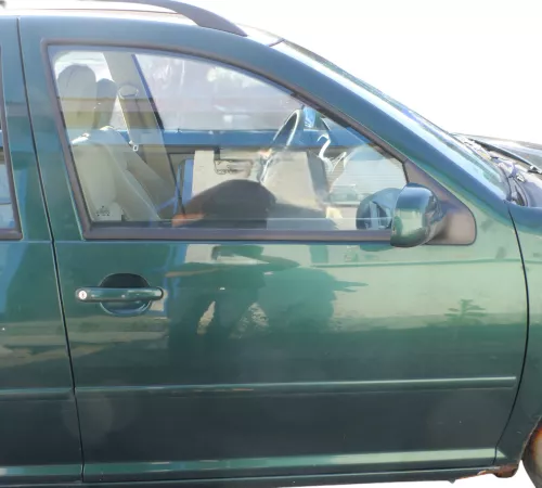 VW Golf 4 Bora Tür vorne rechts Beifahrertür 4/5-Türer+Kombi Variant grün LC6M