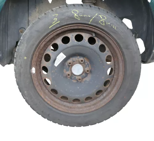 2x Golf 4 Bora Reifen Felgen 205/55 R16 Winterreifen 7-8mm M+S Allwetterreifen (184208)