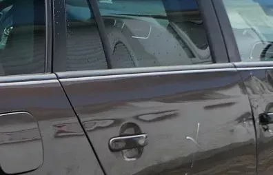 Golf 5/6 Kombi Leiste Zierleiste hinten rechts oben Fensterschachtabdeckung schw (184228)