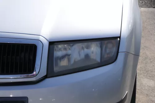 Skoda Fabia 6Y Stoßstange Stoßfänger vorne silber grau LF7T 2000-2004 (184279)