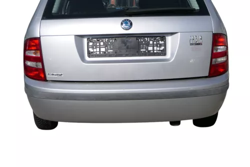 Skoda Fabia 6Y Kombi Stufenhec Stoßstange hinten Heckstoßstange grau silber LF7T