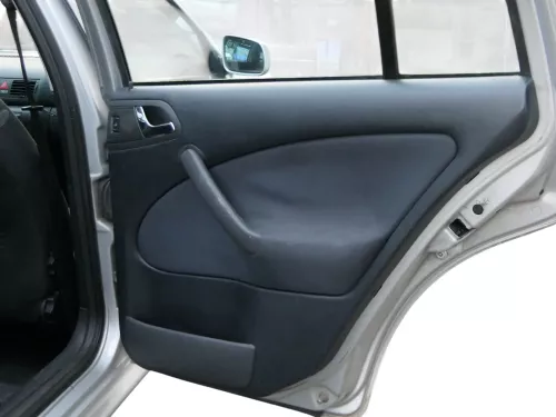 1x Octavia 1U Kombi Türverkleidung Verkleidung Tür hinten rechts (184314)