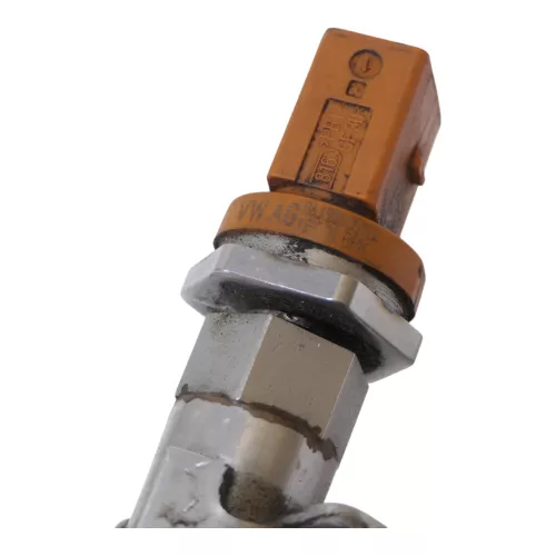 1x Audi A1 Fabia Kraftstoffverteiler 1,2 CBZA 03f133320 (184372)